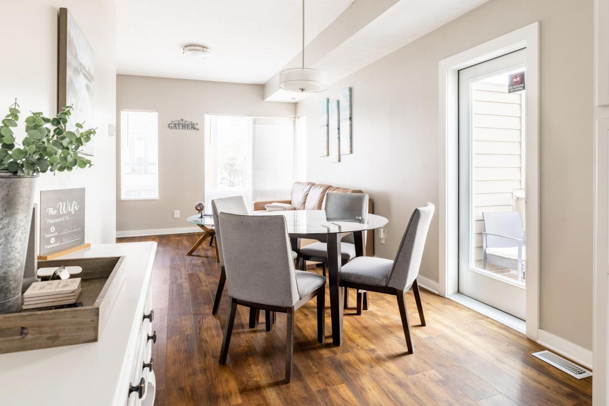 קליבלנד Luxury Downtown Townhome Private Garage Unit 9 מראה חיצוני תמונה