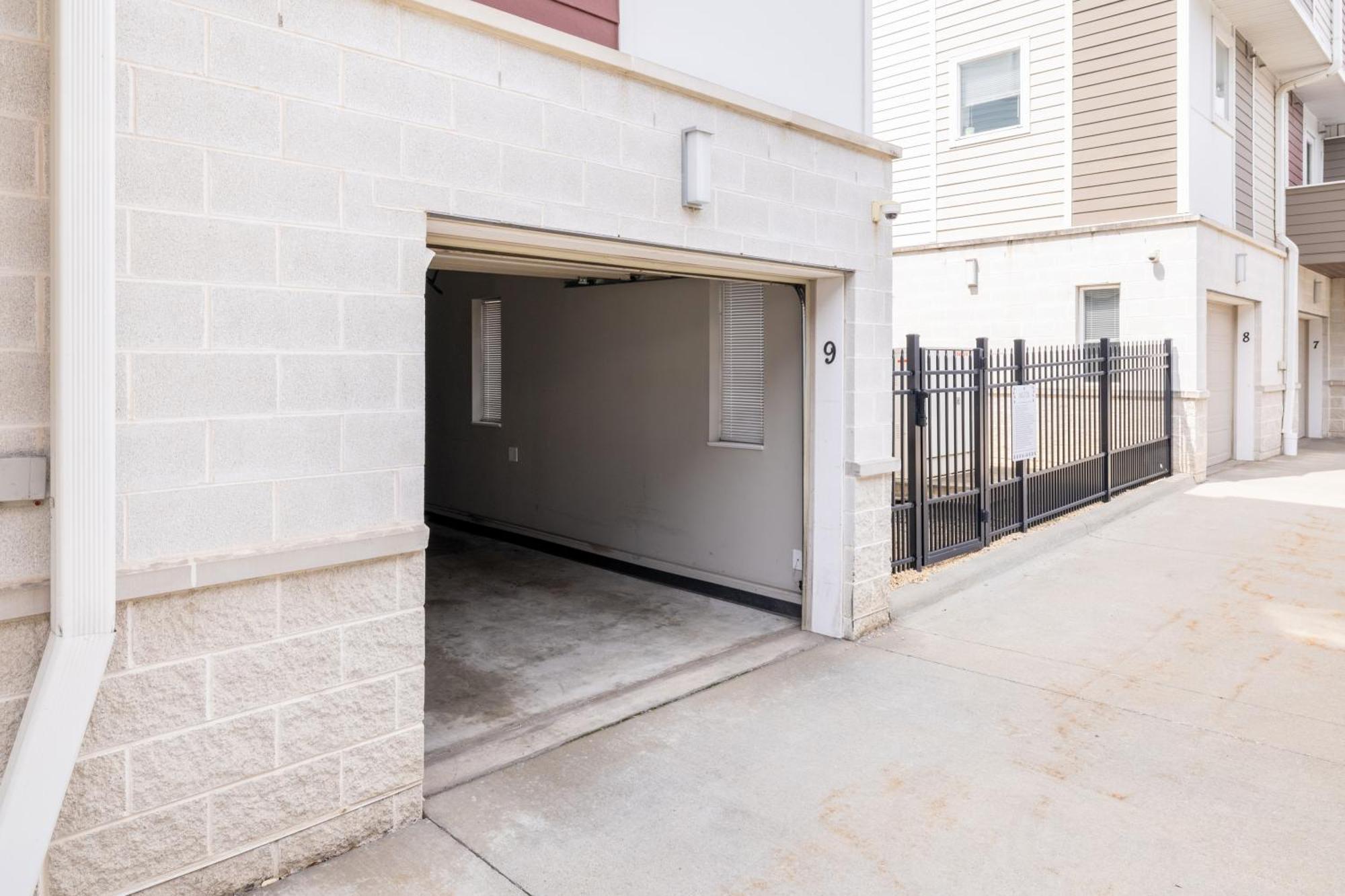 קליבלנד Luxury Downtown Townhome Private Garage Unit 9 מראה חיצוני תמונה