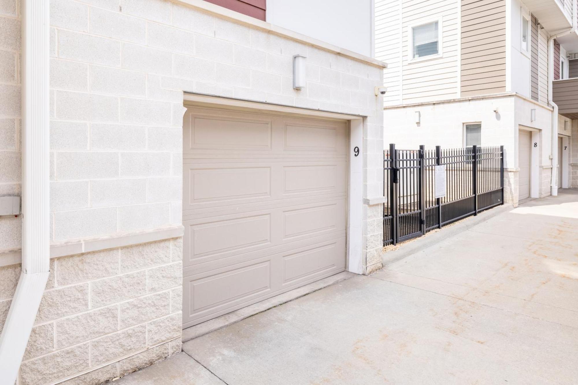 קליבלנד Luxury Downtown Townhome Private Garage Unit 9 מראה חיצוני תמונה